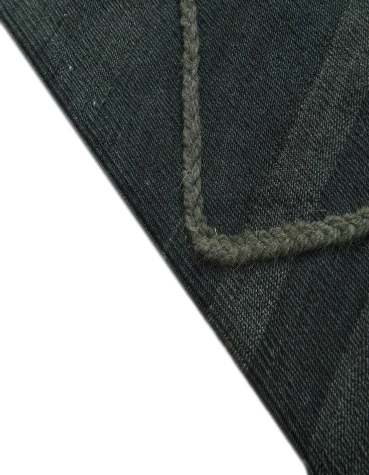 Detail image of  4' 4 x 6'  Hand Woven Kilim Modern Wool Rug