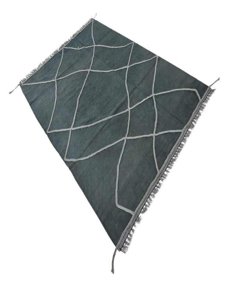 Detail image of  5' 5 x 8' 2  Hand Woven Kilim Modern Wool Rug