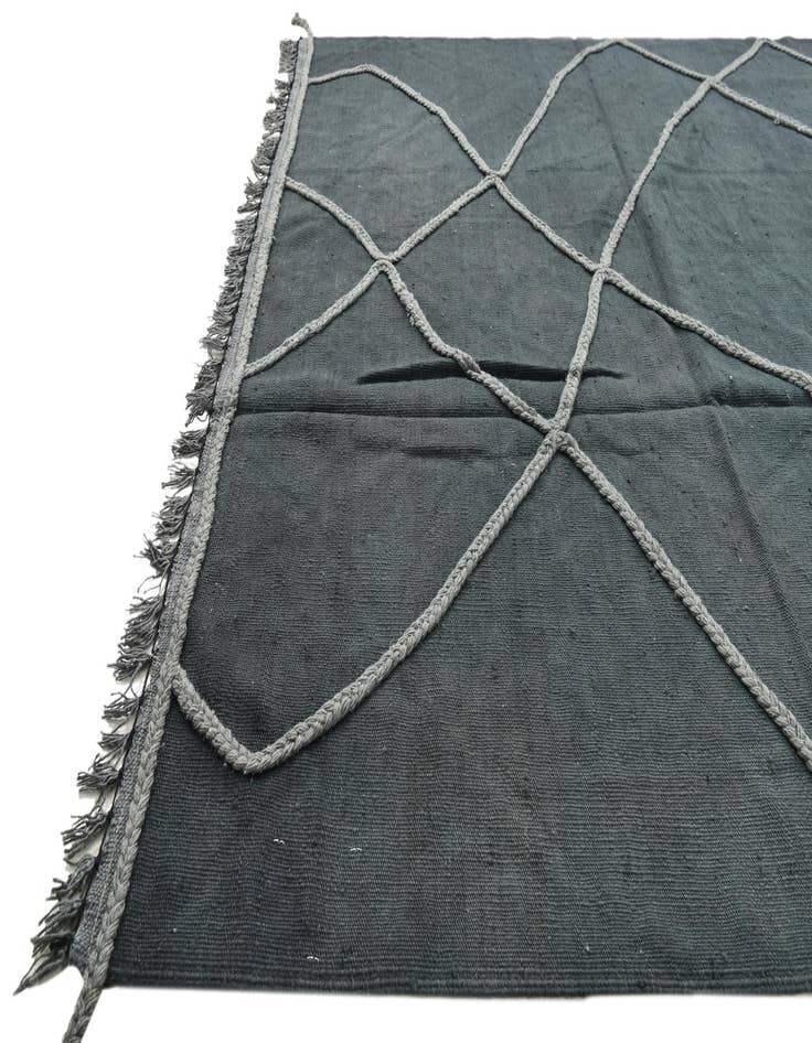 Detail image of  5' 5 x 8' 2  Hand Woven Kilim Modern Wool Rug