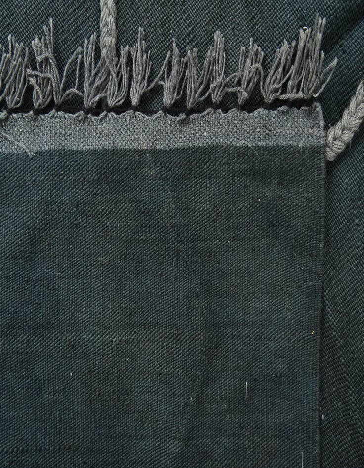 Detail image of  5' 5 x 8' 2  Hand Woven Kilim Modern Wool Rug