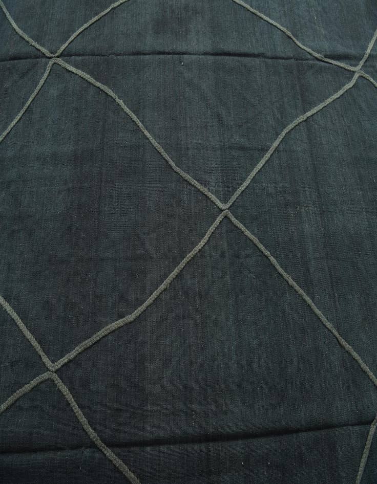 Detail image of  6' 8 x 10'  Hand Woven Kilim Modern Wool Rug