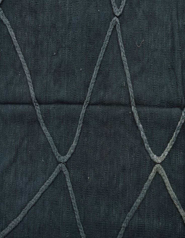 Detail image of  4' 1 x 6' 4  Hand Woven Kilim Modern Wool Rug