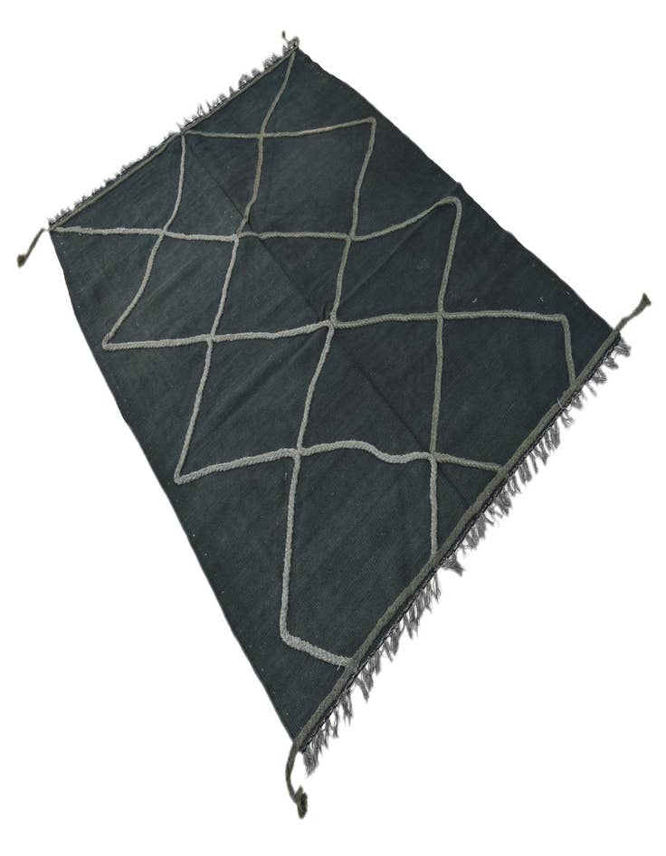 Detail image of  4' 5 x 6'  Hand Woven Kilim Modern Wool Rug