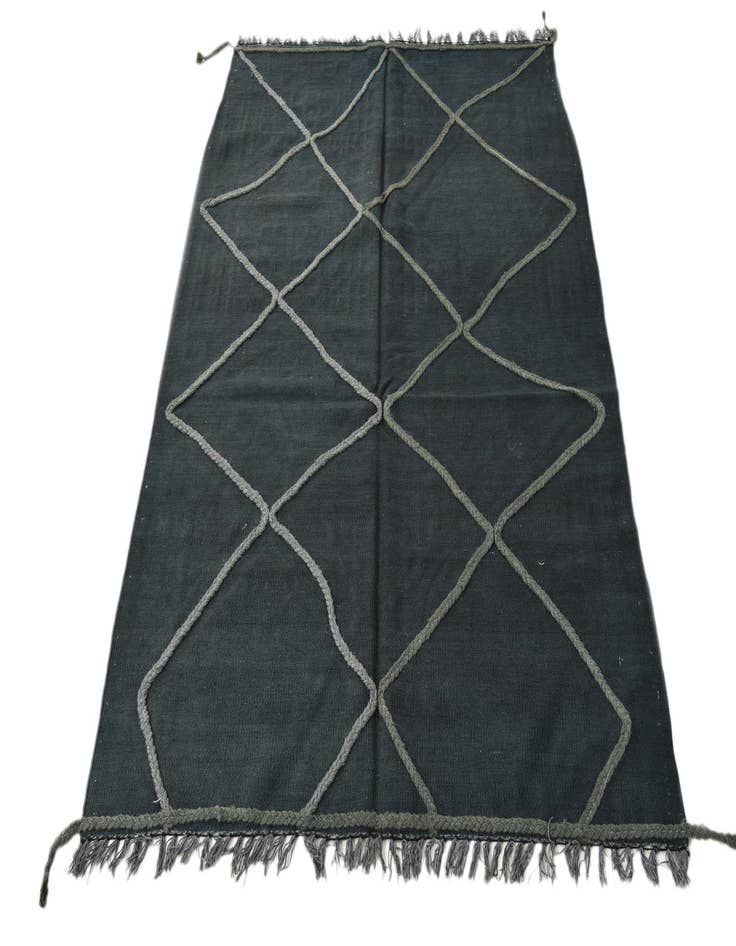 Detail image of  4' 5 x 6'  Hand Woven Kilim Modern Wool Rug