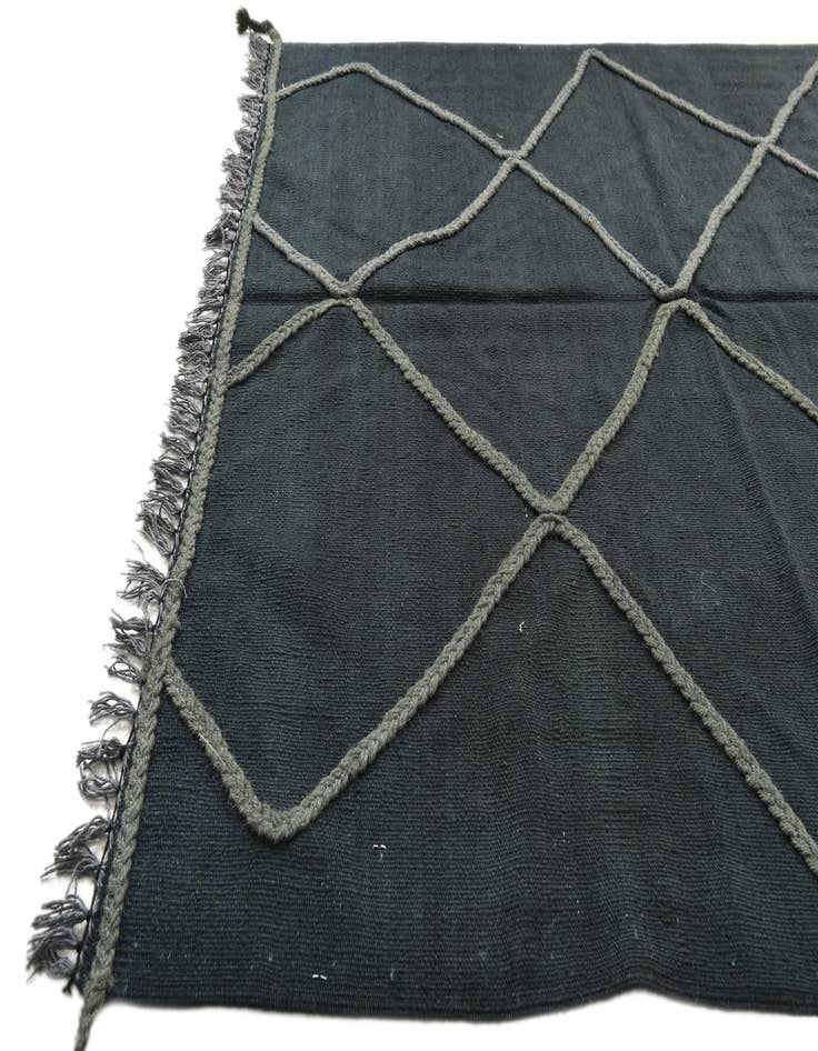 Detail image of  4' 5 x 6'  Hand Woven Kilim Modern Wool Rug