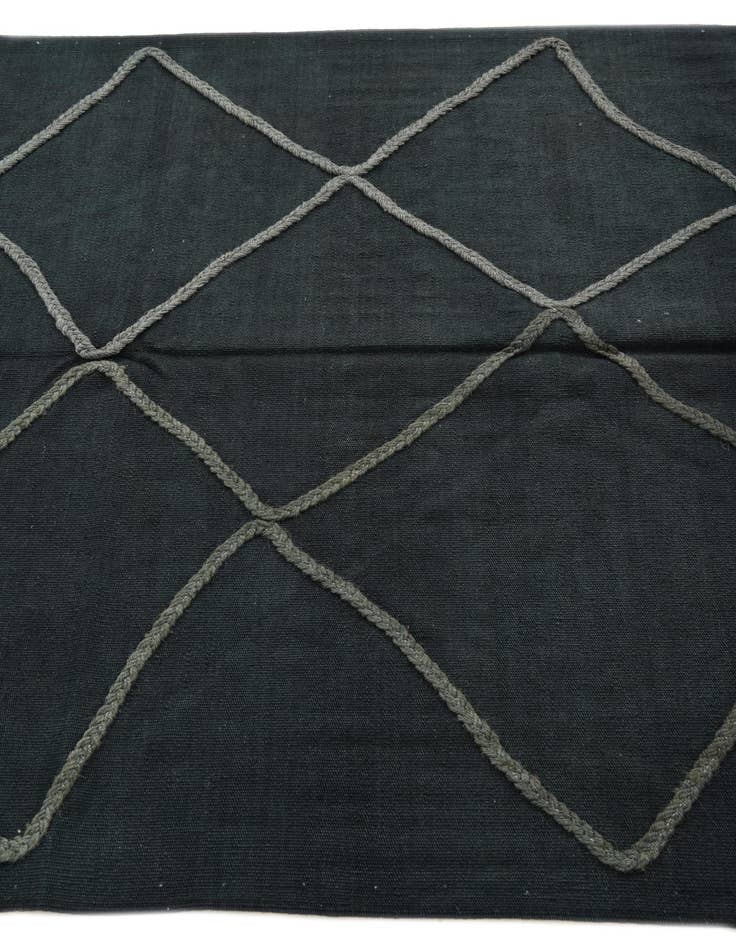 Detail image of  4' 5 x 6'  Hand Woven Kilim Modern Wool Rug