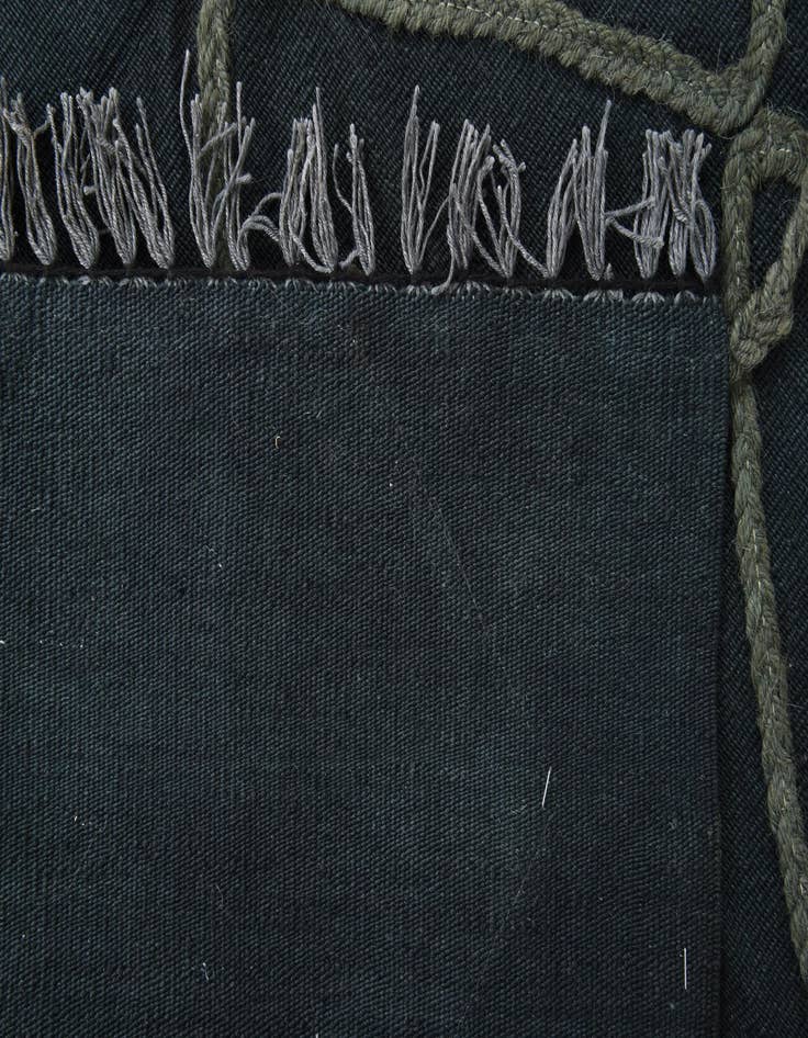 Detail image of  4' 5 x 6'  Hand Woven Kilim Modern Wool Rug