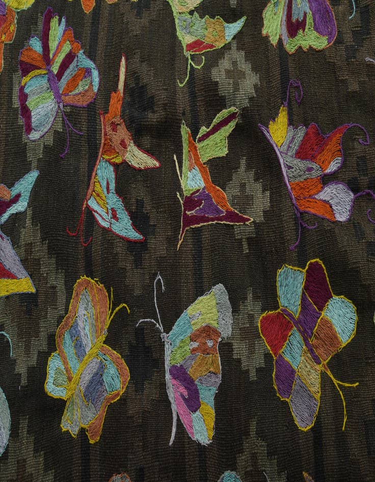 Detail image of  3' 11 x 6' 3  Hand Woven Kilim Suzani Wool Rug