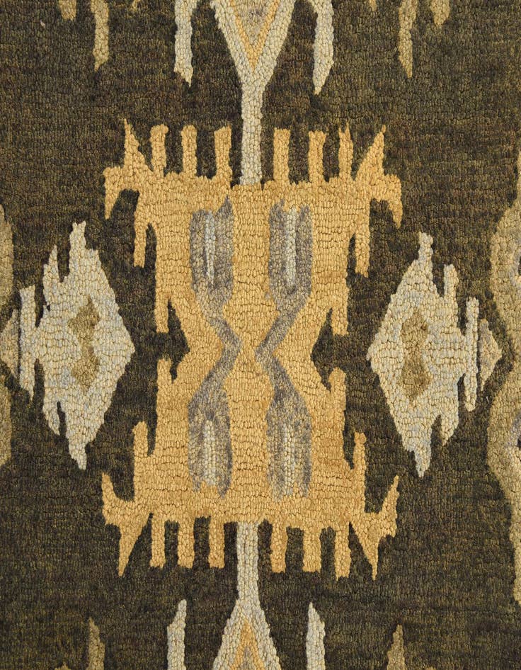 Detail image of  8' x 9' 10 Luna Rug