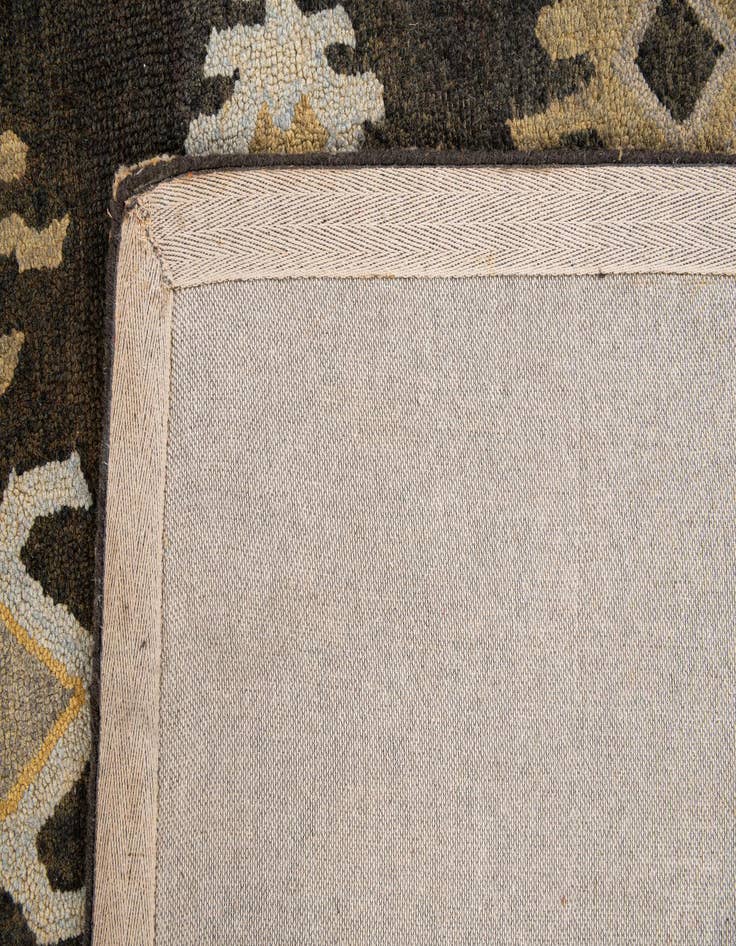 Detail image of  8' x 10' Luna Rug