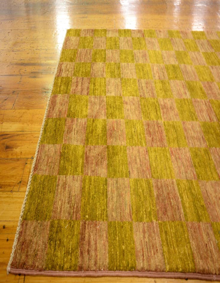 Detail image of  3' 2 x 4' 10  Hand Knotted Modern Ziegler Oriental Rug