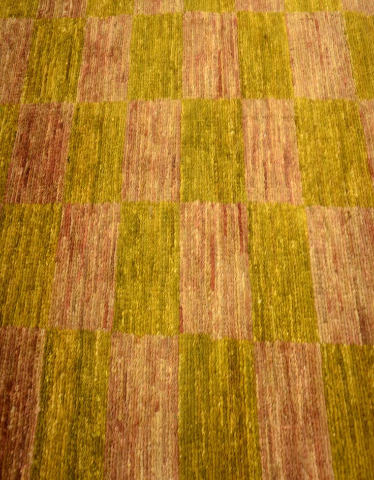 Detail image of  3' 2 x 4' 10  Hand Knotted Modern Ziegler Oriental Rug