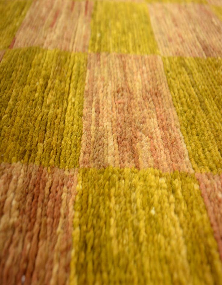 Detail image of  3' 2 x 4' 10  Hand Knotted Modern Ziegler Oriental Rug