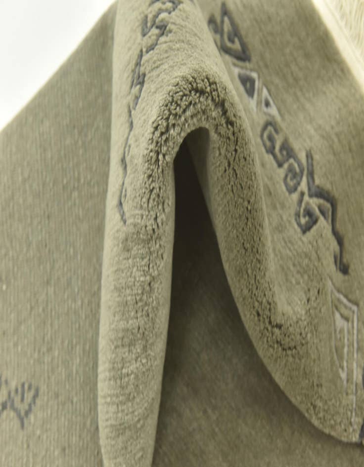 Detail image of  5' 7 x 7' 10  Hand Knotted Nepal Wool Rug