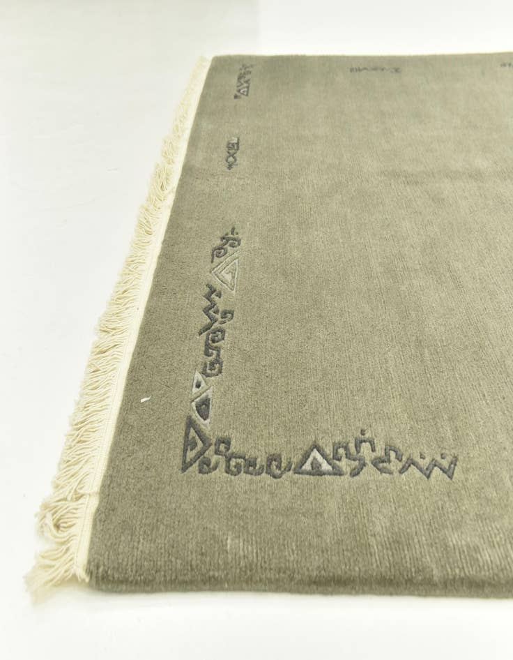Detail image of  5' 7 x 7' 10  Hand Knotted Nepal Wool Rug