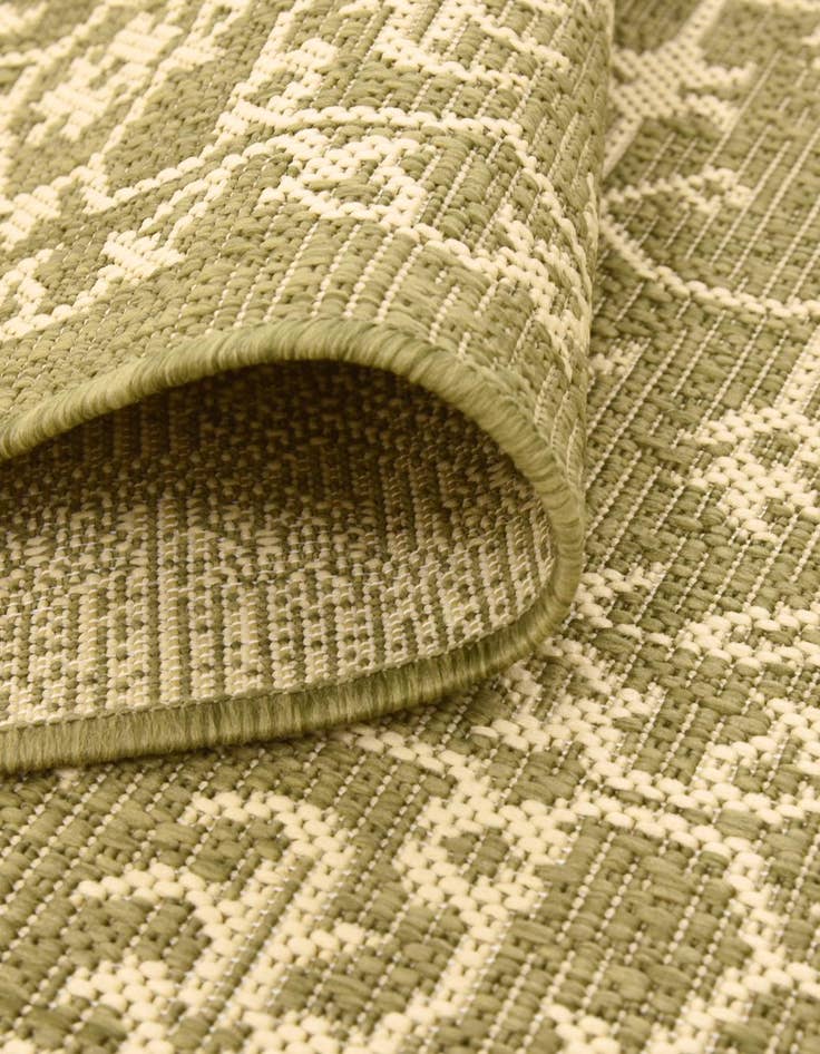 Detail image of 9' x 12' Washable Botanical Indoor / Outdoor Rug