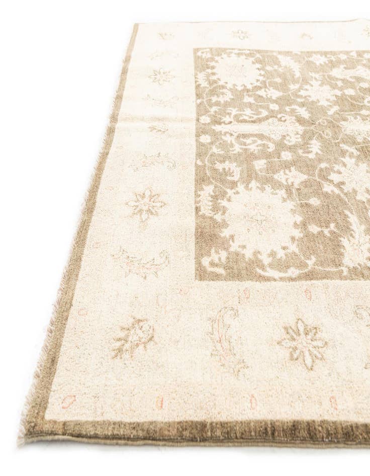 Detail image of  5' 6 x 8'  Hand Knotted Peshawar Ziegler Oriental Rug