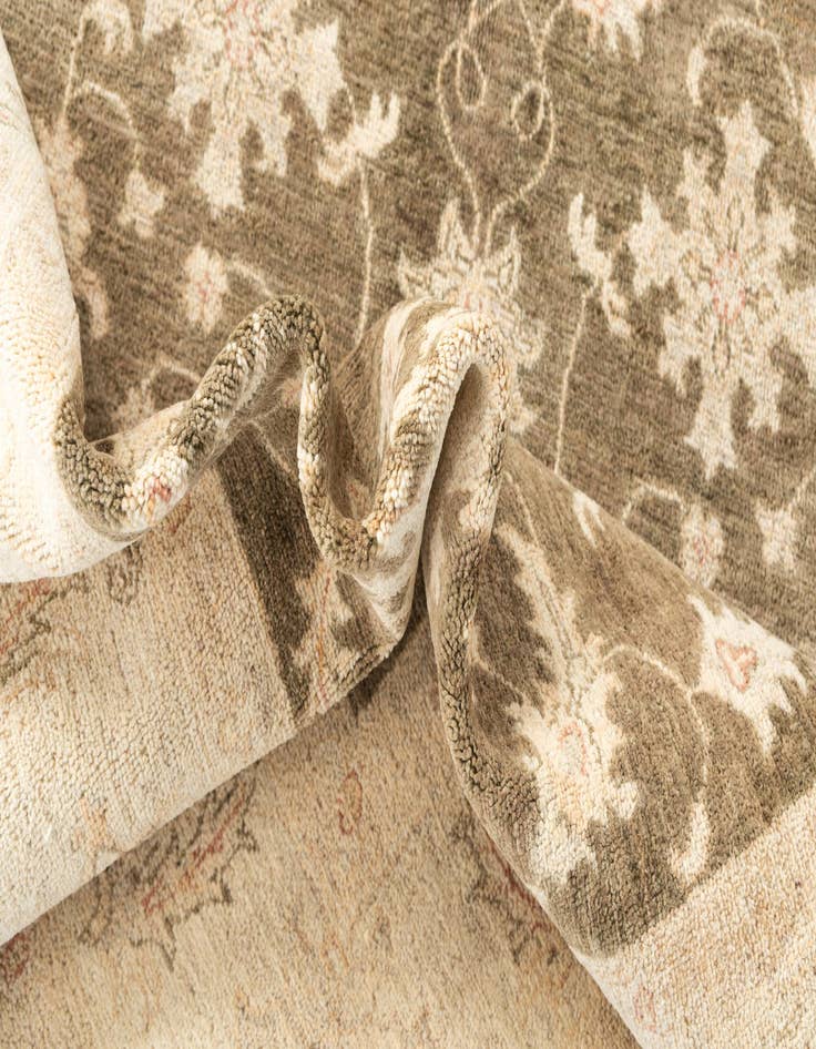 Detail image of  5' 6 x 8'  Hand Knotted Peshawar Ziegler Oriental Rug