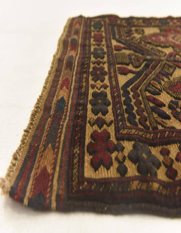 Detail image of  2' 8 x 4' 5  Hand Knotted Sumak Wool Rug