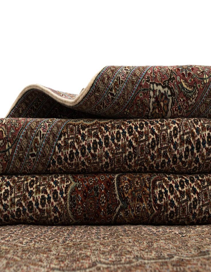 Detail image of  6' 9 x 9' 11 Tabriz Mahi Rug