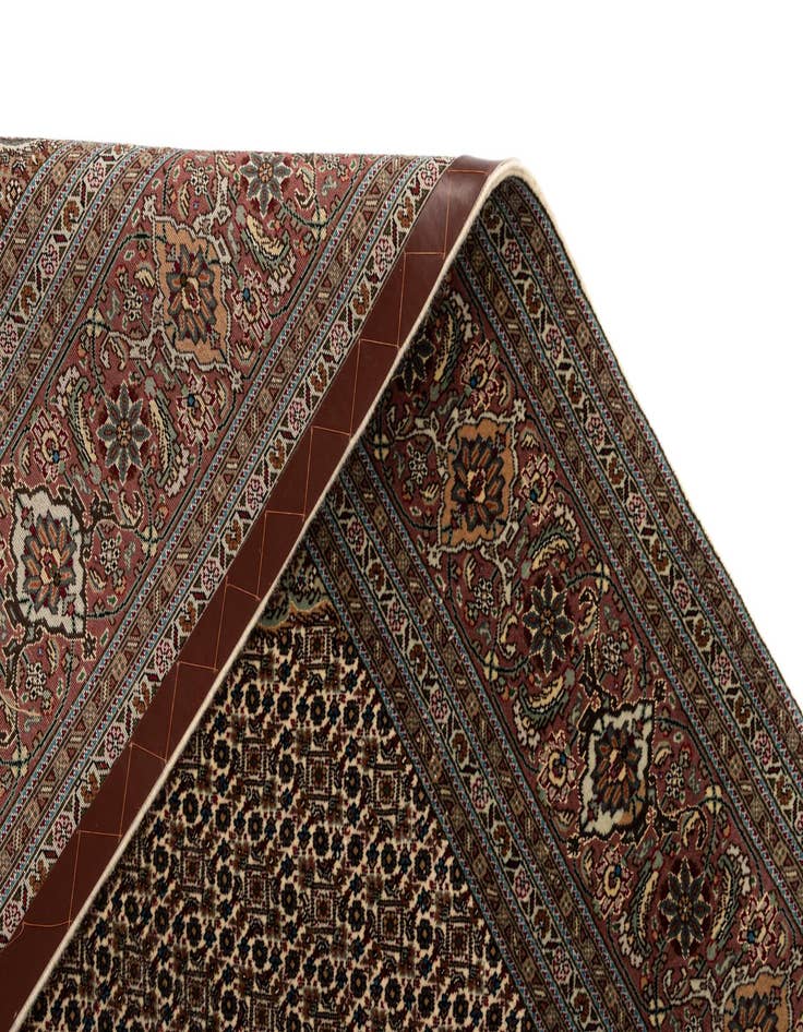 Detail image of  6' 9 x 9' 11 Tabriz Mahi Rug