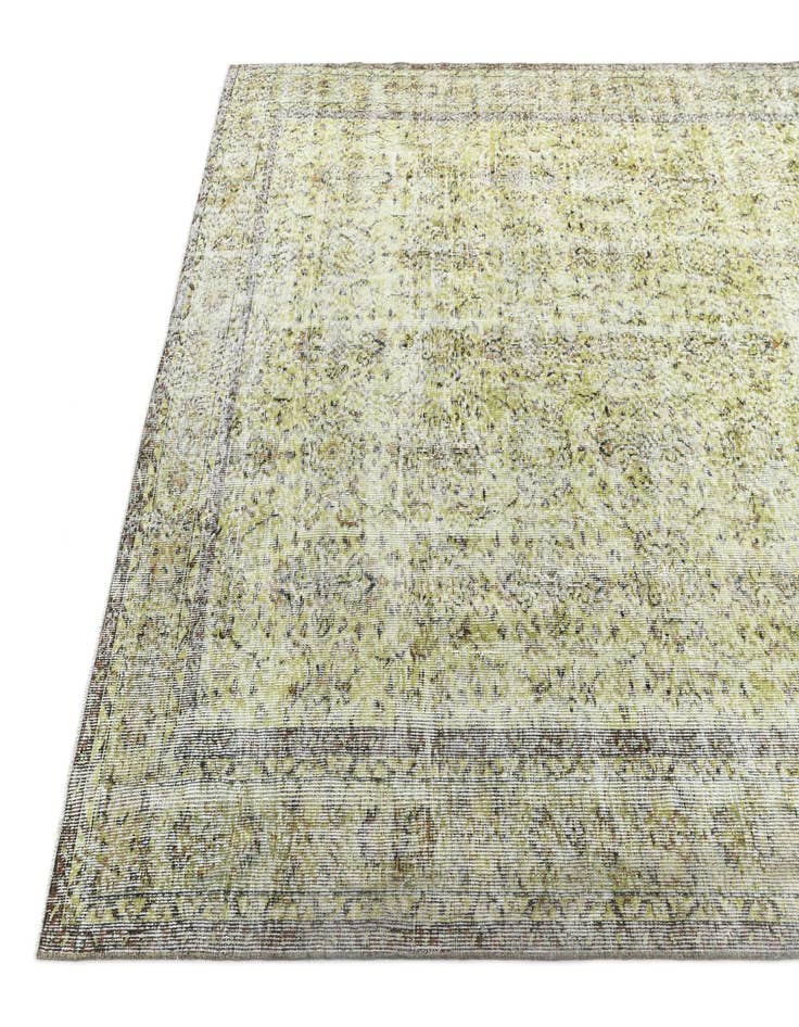 Detail image of  6' 11 x 9' 10 Ultra Vintage Wool Rug