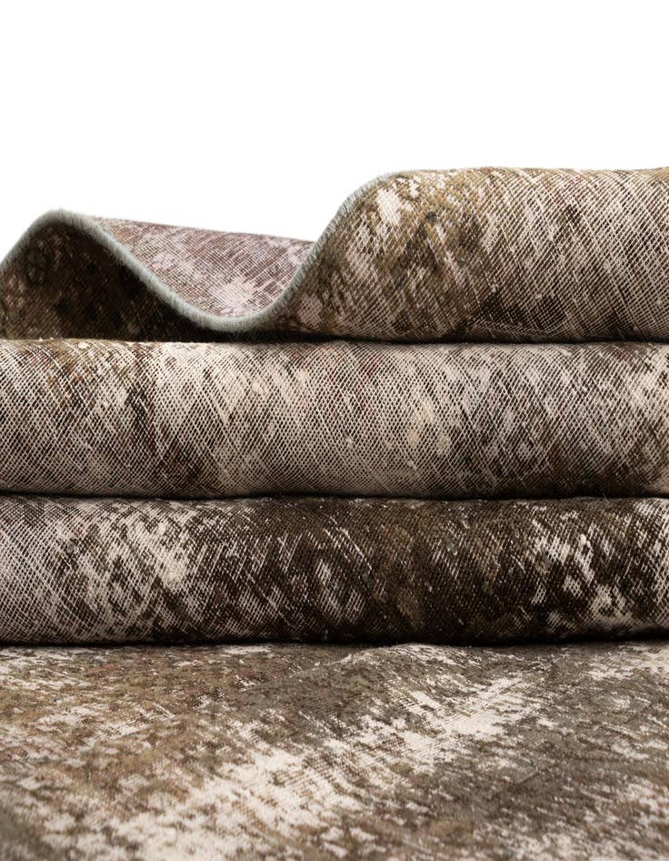 Detail image of  9' 2 x 13' 3 Vintage Royal Rug