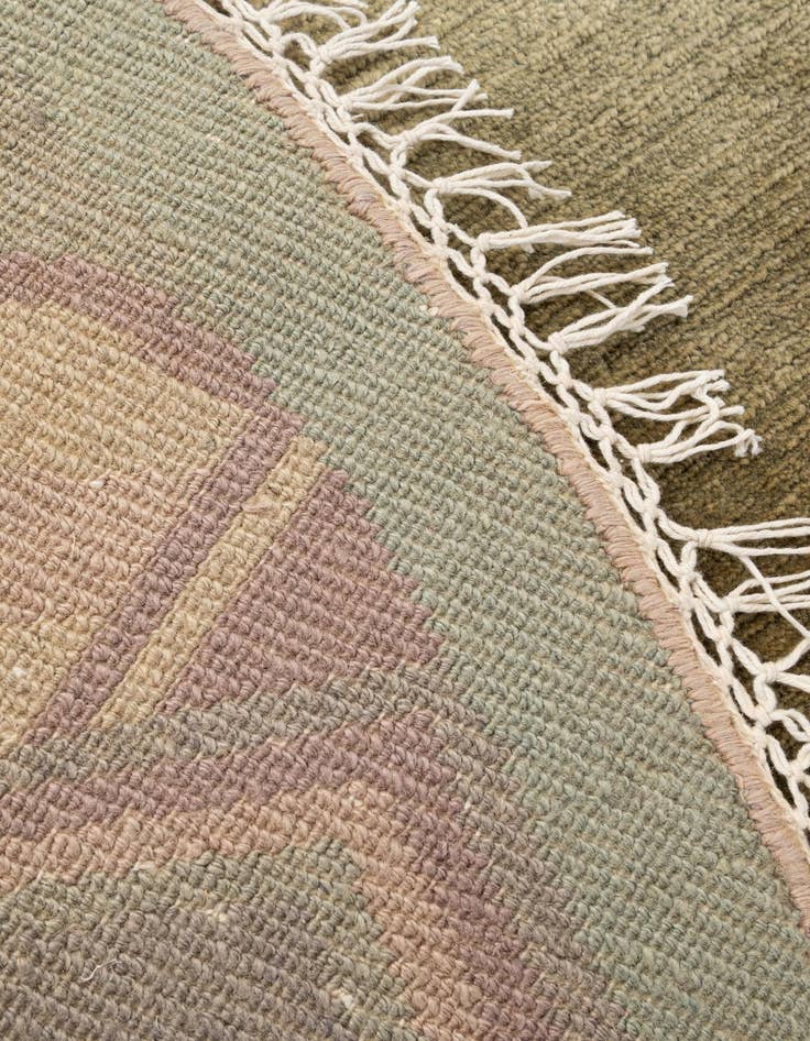 Detail image of  7' 2 x 7' 3  Hand Knotted Nepal Wool Round Rug
