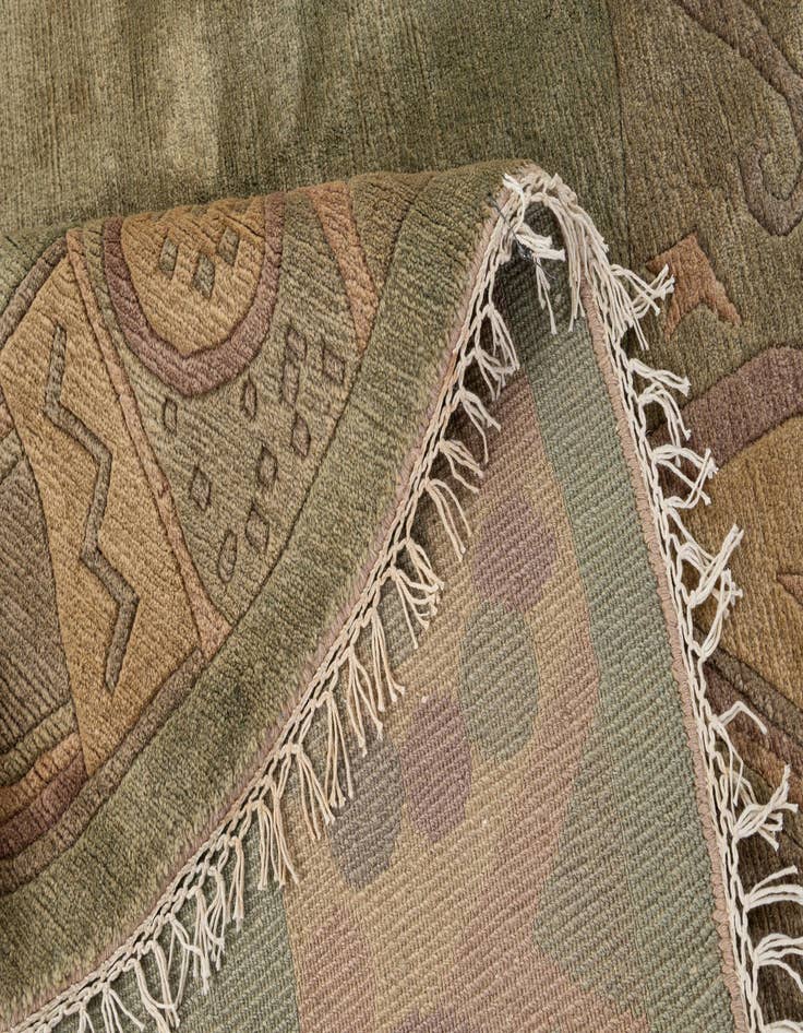 Detail image of  7' 2 x 7' 3  Hand Knotted Nepal Wool Round Rug