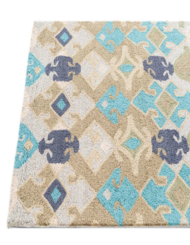 Detail image of  2' 7 x 8' 2 Luna Runner Rug