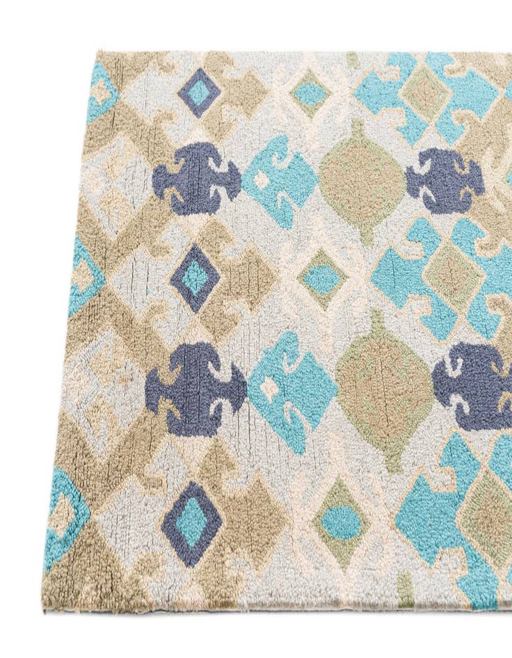 Detail image of  2' 7 x 8' 2 Luna Runner Rug