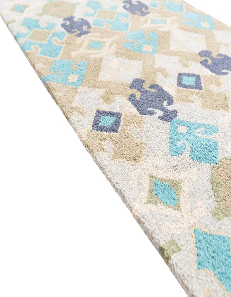 Detail image of  2' 7 x 8' Luna Runner Rug
