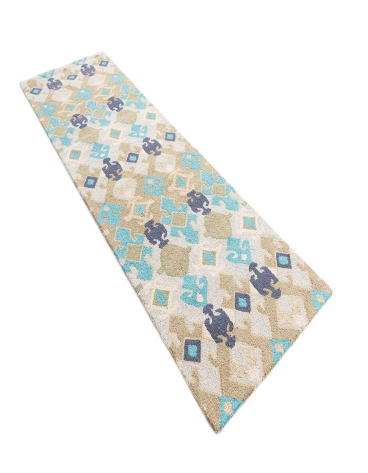 Detail image of  2' 7 x 8' 2 Luna Runner Rug