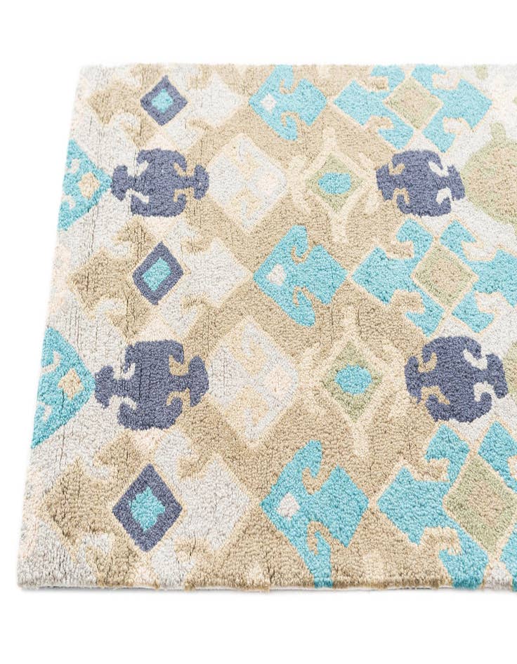 Detail image of  2' 7 x 8' 2 Luna Runner Rug