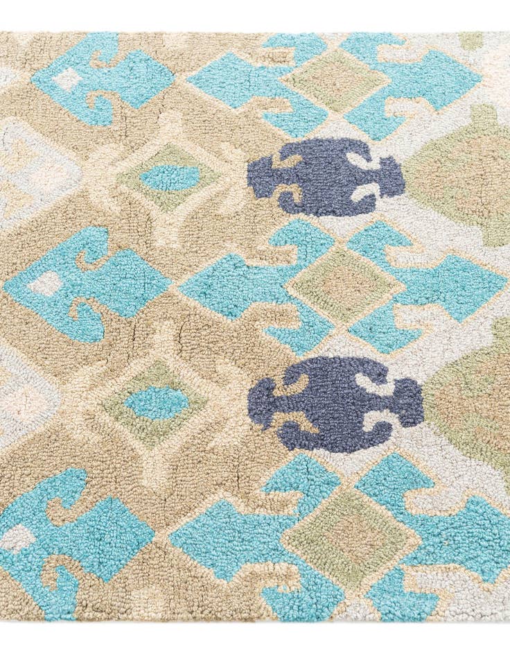 Detail image of  2' 7 x 8' 2 Luna Runner Rug