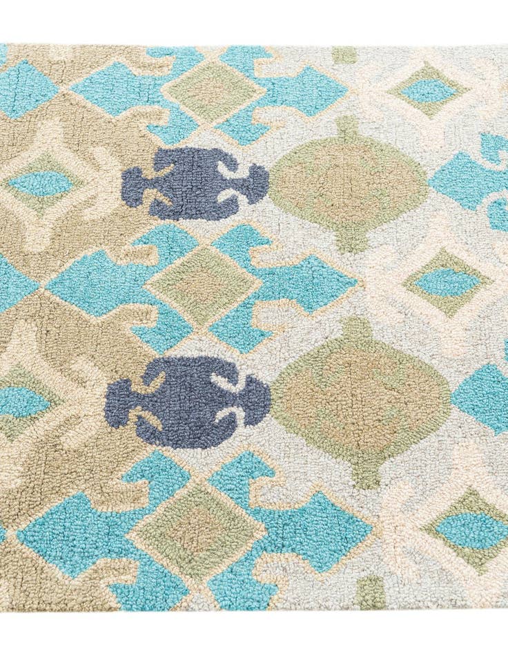 Detail image of  2' 7 x 8' 2 Luna Runner Rug