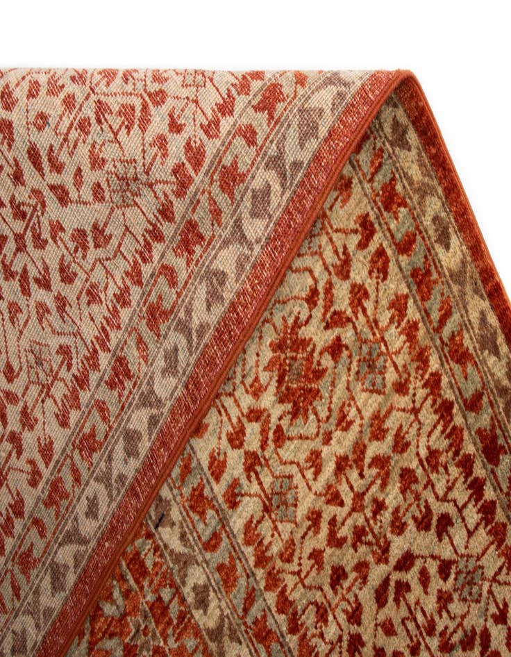 Detail image of  6' 8 x 8' 6 Amina Wool Rug