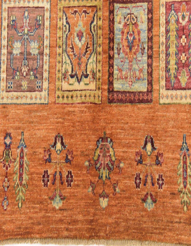 Detail image of  5' 8 x 8' 5 Ariana Rug