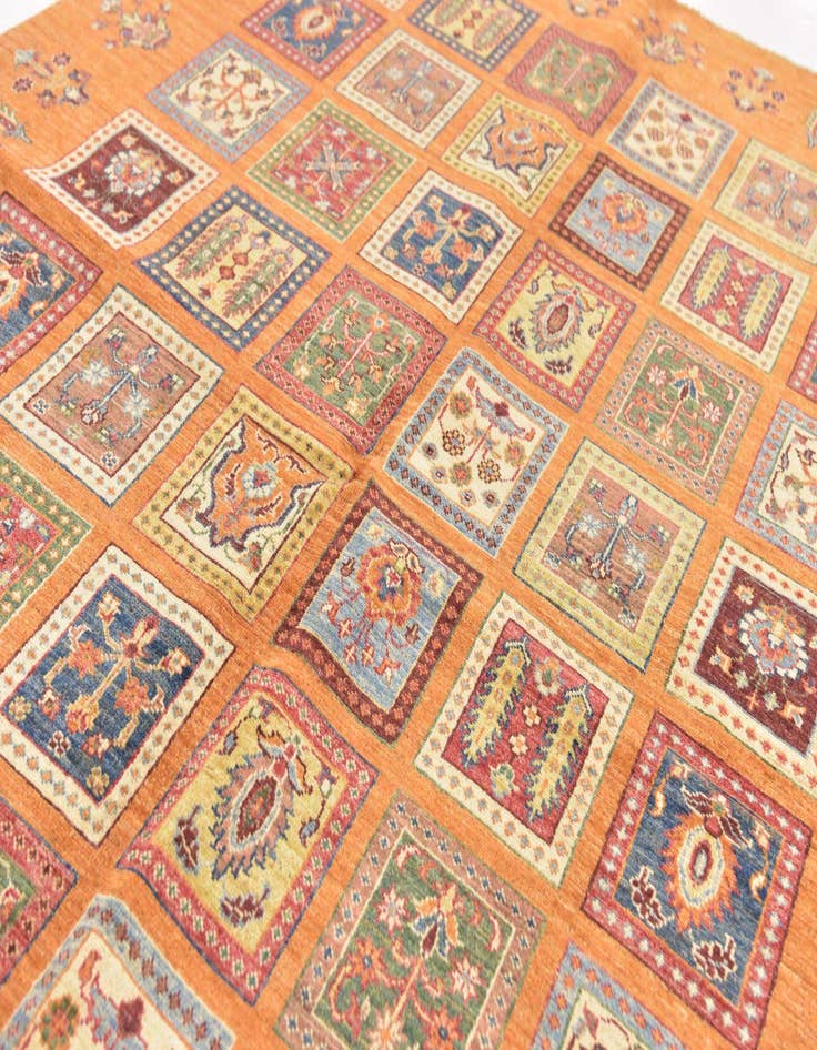 Detail image of  5' 8 x 8' 5 Ariana Rug