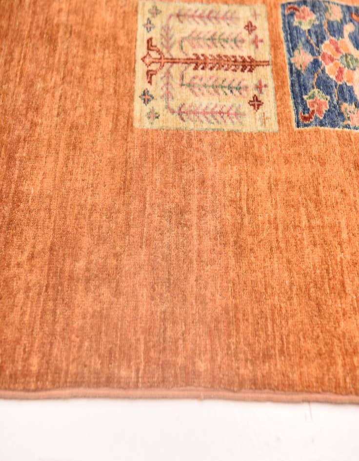 Detail image of  5' 9 x 7' 11  Hand Knotted Ariana Ziegler Rug