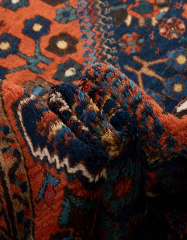 Detail image of  5' 5 x 7' Bonat Wool Rug