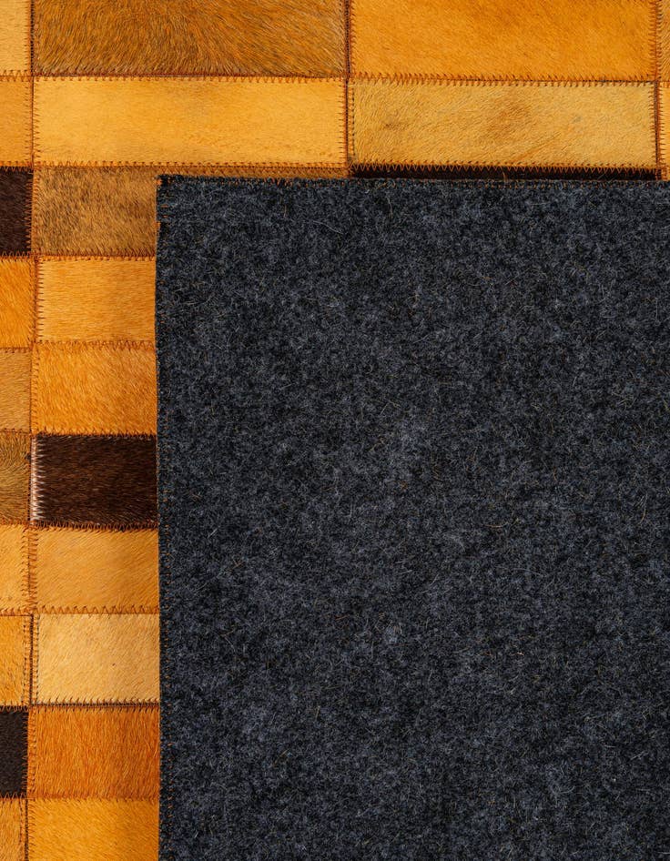 Detail image of  8' x 10' Cowhide - Patchwork Rug