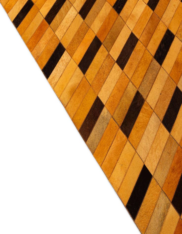 Detail image of  5' x 7' 11 Cowhide - Patchwork Rug