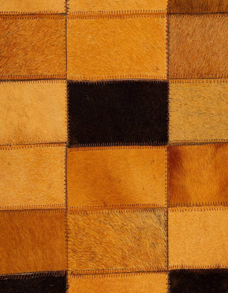 Detail image of  5' x 7' 11 Cowhide - Patchwork Rug