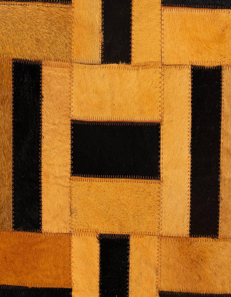 Detail image of  5' x 8' Cowhide - Patchwork Rug