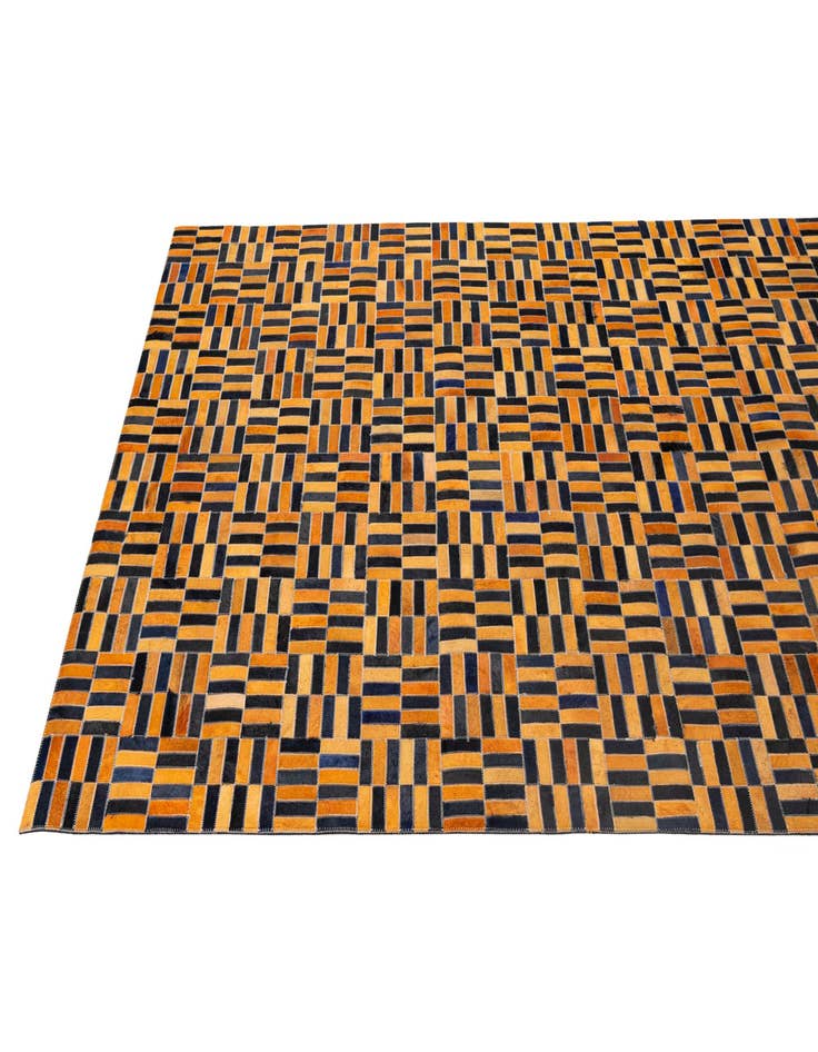 Detail image of  5' 1 x 8' Cowhide - Patchwork Rug