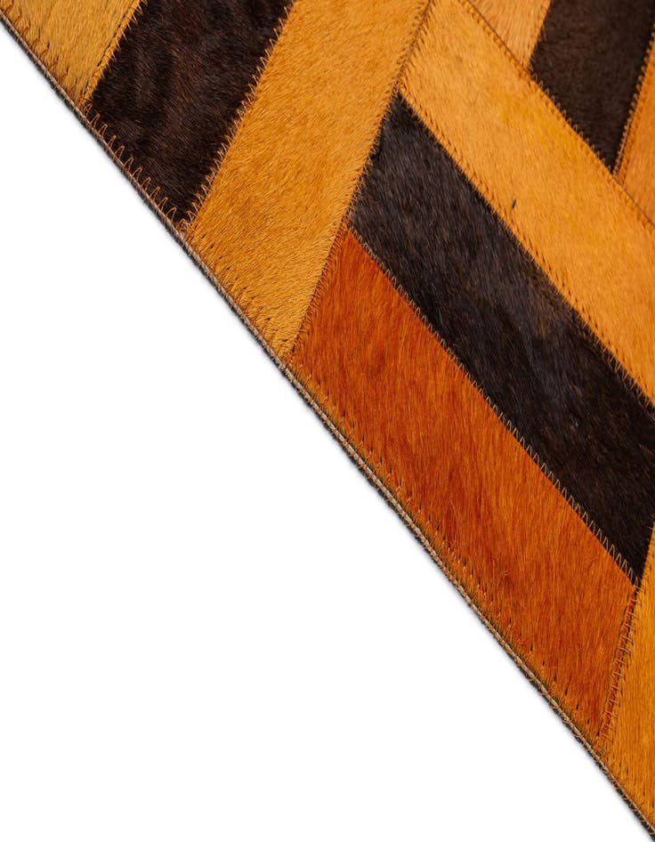 Detail image of  5' x 7' 11 Cowhide - Patchwork Rug