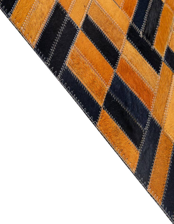 Detail image of  5' 1 x 8' Cowhide - Patchwork Rug