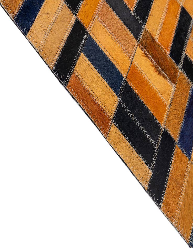 Detail image of  5' x 8' Cowhide - Patchwork Rug