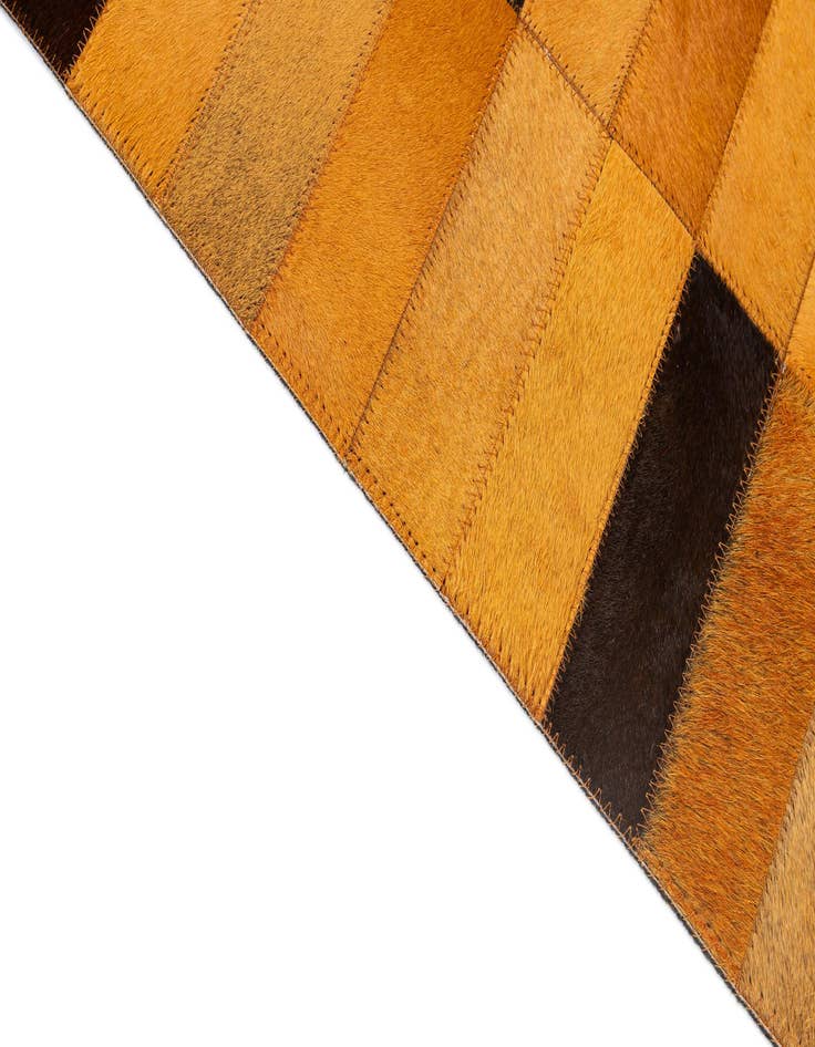 Detail image of  5' 1 x 8' Cowhide - Patchwork Rug